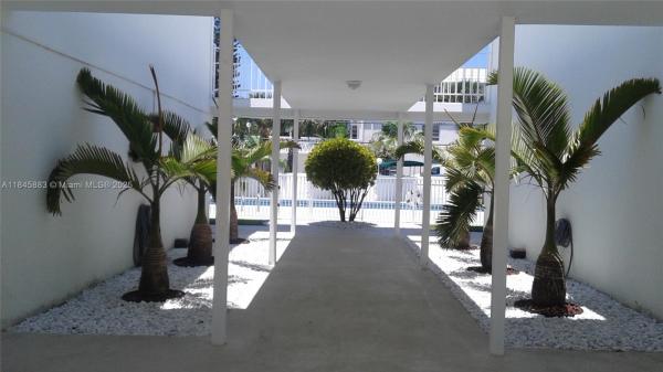 Bahama House, 201 Sunrise Dr #102, Key Biscayne, Florida 33149, image 2