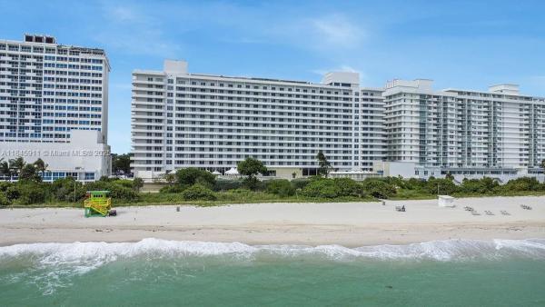Oceanside Plaza, 5555 Collins Ave #4W, Miami Beach, Florida 33140, image 2