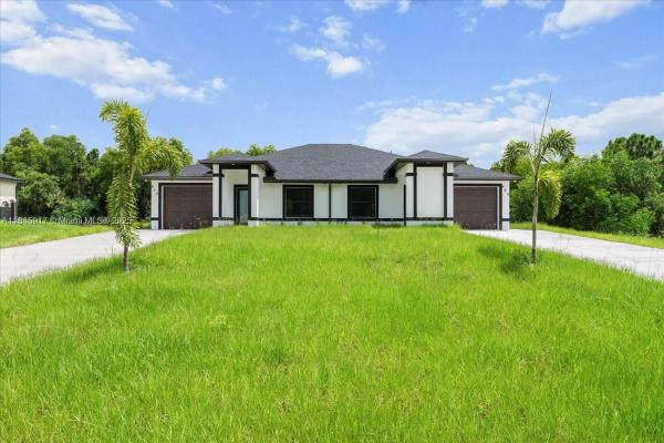 668/670 Chemstrand St E, Lehigh Acres, Florida 33974, image 1