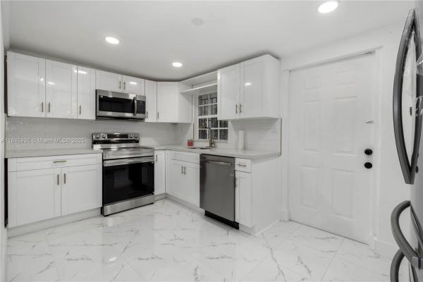 Welwyn Manor, 6237 SW 22nd St, Miramar, Florida 33023, image 1