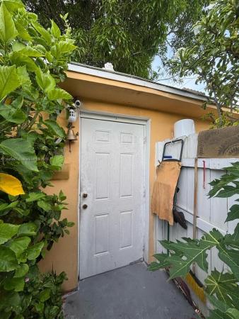 Hialeah Residential, 832 E 20th St, Hialeah, Florida 33013, image 1