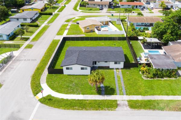 Scott Lake Manor, 1240 NW 172nd St, Miami Gardens, Florida 33169, image 3