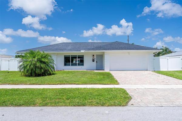 Country Club Village, 669 NW 15th Ave 0, Boca Raton, Florida 33486, image 1