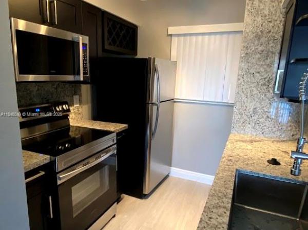 LakeView Club, 2850 N Oakland Forest Dr #204, Oakland Park, Florida 33309, image 1