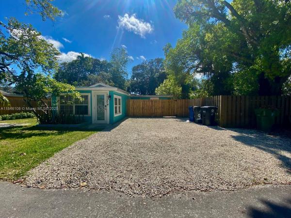 Picket Lane, 1420 SW 33rd Ct, Fort Lauderdale, Florida 33315, image 1