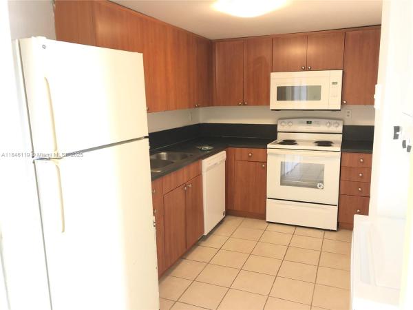 8261 NW 8th St #435, Unincorporated Dade County, Florida 33126, image 1