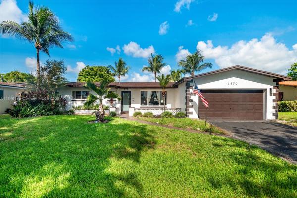 Pembroke Lakes, 1770 NW 106th Ave, Pembroke Pines, Florida 33026, image 1