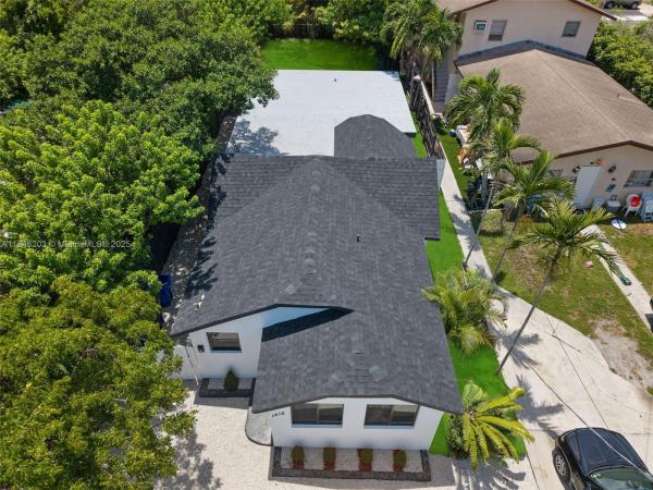 Dixie Gardens, 1212 N 22nd Ave, Hollywood, Florida 33020, image 2