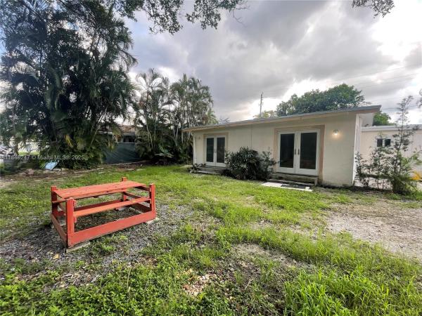 Canal Groves, 4681 SW 33rd Ave #1, Dania Beach, Florida 33312, image 1
