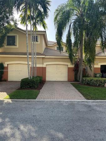 Courtyard At The Grove, 4295 Vineyard Cir, Weston, Florida 33332, image 1