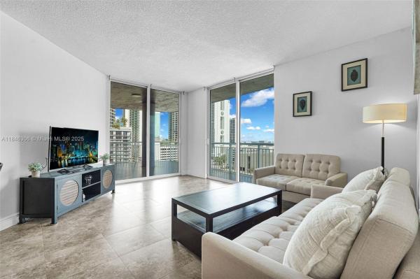 1800 Biscayne Plaza, 275 NE 18th St 1107, Miami, Florida 33132, image 1