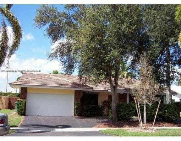 21490 Highland Lakes Blvd, Miami, Florida 33179, image 1