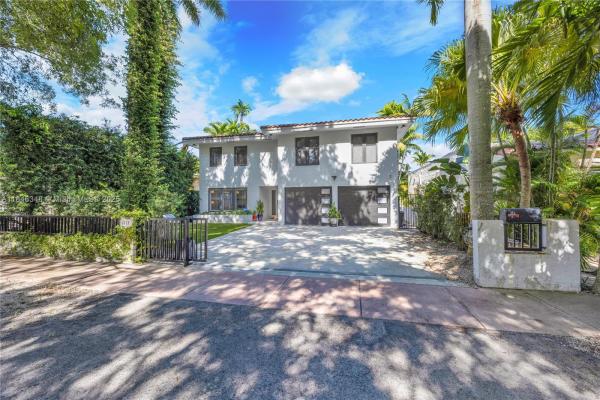 Granada Place, 1117 Alberca St, Coral Gables, Florida 33134, image 2