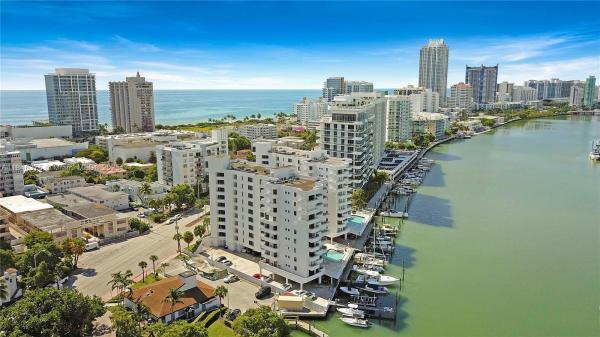 Indian Creek Club & Marina North, 6830 Indian Creek Dr #1B, Miami Beach, Florida 33141, image 2