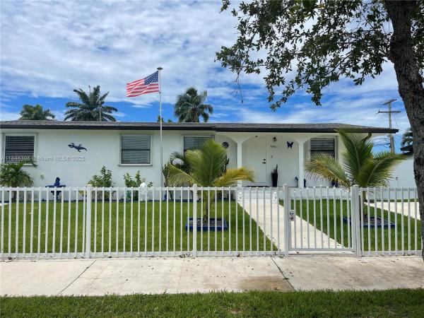 Cutler Ridge Manor Estates, 9911 SW 198th St, Cutler Bay, Florida 33157, image 1