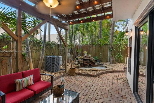 Kendall Glenn, 7850 SW 86 St 13, Kendall, Florida 33143, image 3