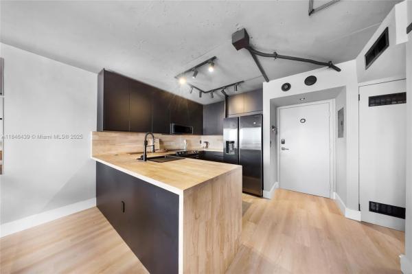 Sailboat Cay, 13499 Biscayne Blvd #1514, North Miami, Florida 33181, image 1