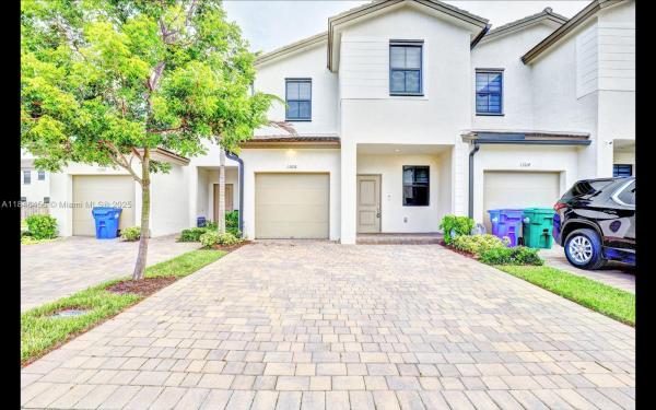 13108 SW 232 Ln, Unincorporated Dade County, Florida 33170, image 1