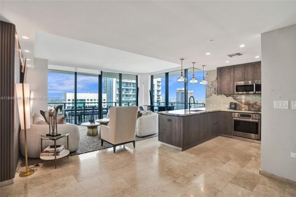 Rise Brickell City Centre, 88 SW 7th St #2412, Miami, Florida 33130, image 1