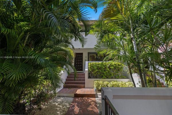 Biltmore Court Villas, 2600 Cardena St 2, Coral Gables, Florida 33134, image 1