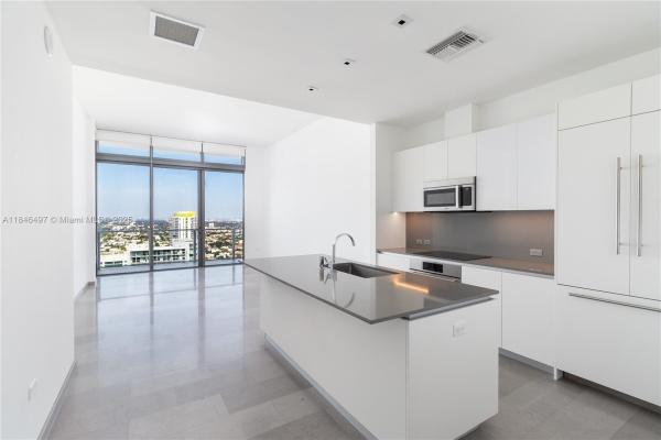 Reach Brickell City Centre, 68 SE 6th St #4006, Miami, Florida 33131, image 1