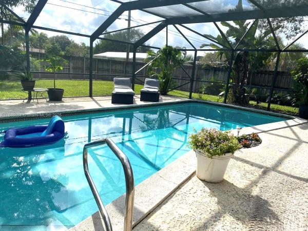 Hollywood Hills, 4116 Taft St, Hollywood, Florida 33021, image 1