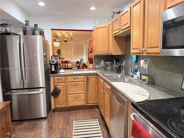 Gulfstream Garden, 215 SE 3rd Ave #102C, Hallandale Beach, Florida 33009, image 2