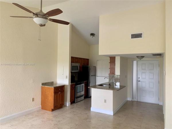 LakeView Club, 2841 N Oakland Forest Dr #304, Oakland Park, Florida 33309, image 1