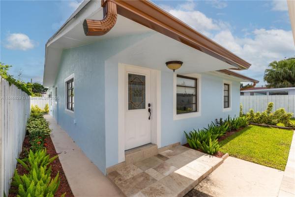 Silver Belle, 2433 SW 19th St #Rear, Miami, Florida 33145, image 1