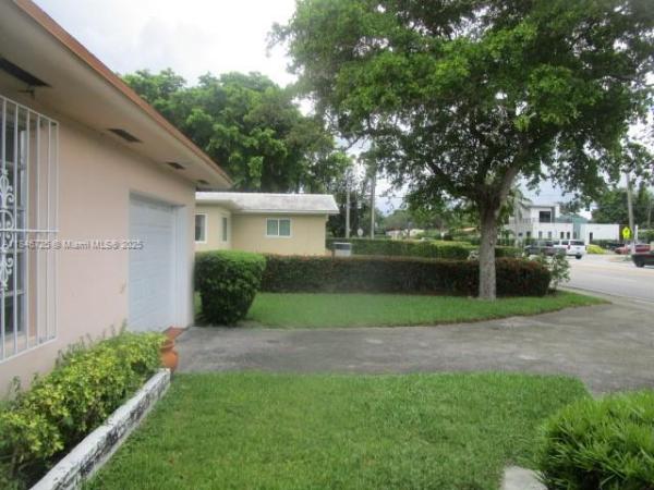 River Estates, 8650 N Miami Ave, El Portal, Florida 33150, image 2