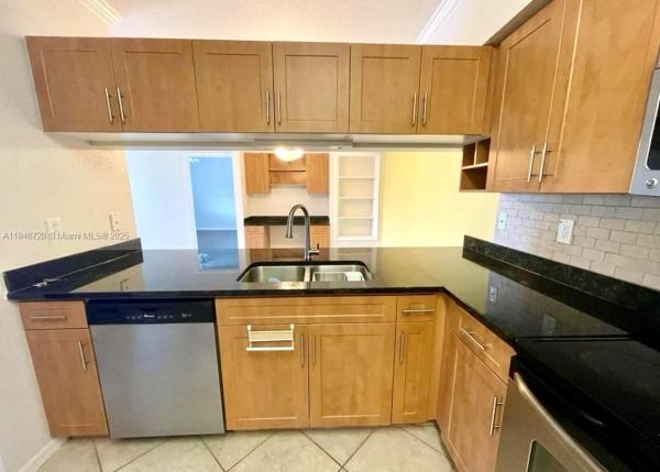 6418 Emerald Dunes Dr #301, West Palm Beach, Florida 33411, image 1