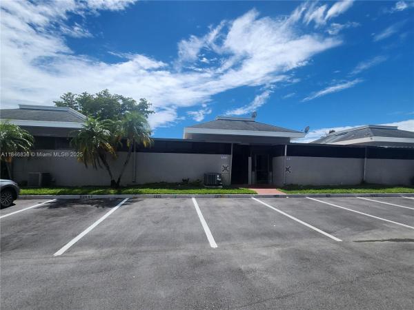 Arrowhead Country Club Villas, 2275 SW 81st Ave #130, Davie, Florida 33324, image 1