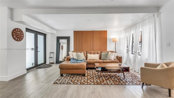 Pleasant Village, 781 NE 162nd St, North Miami Beach, Florida 33162, image 2