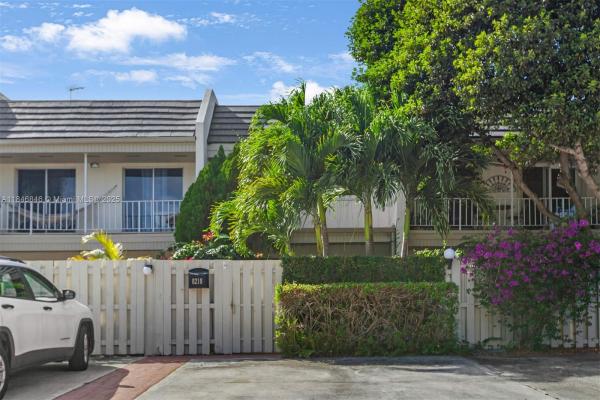 8218 SW 82nd Ct, Miami, Florida 33143, image 1