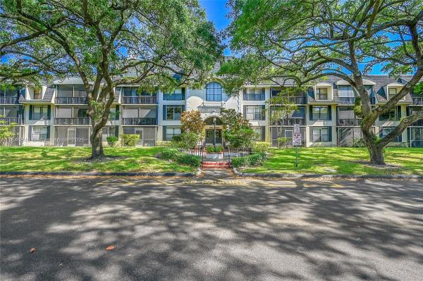 International Village At Inverrary, 3680 Inverrary Dr #1X, Lauderhill, Florida 33319, image 2
