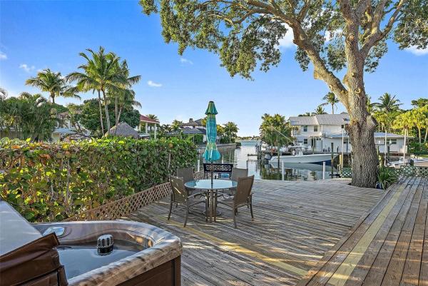 Penn Waterway, 934 Penn Trl, Jupiter, Florida 33458, image 2