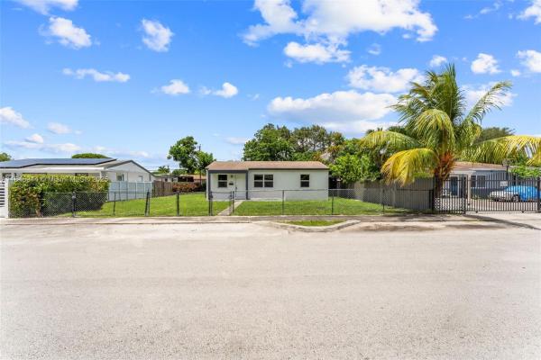 1245 NW 84th Ter, Unincorporated Dade County, Florida 33147, image 1
