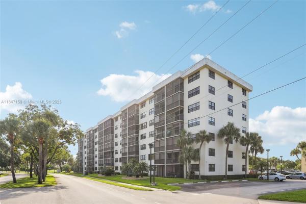 The Palms Of Deer Creek, 2400 Deer Creek Country Club Blvd #309-1, Deerfield Beach, Florida 33442, image 1