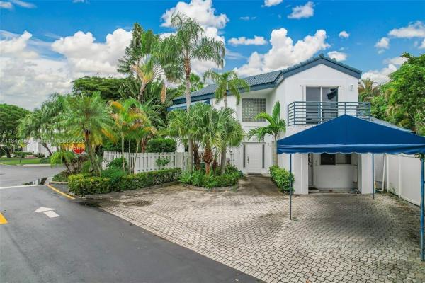 250 NE 212th St, Miami, Florida 33179, image 1