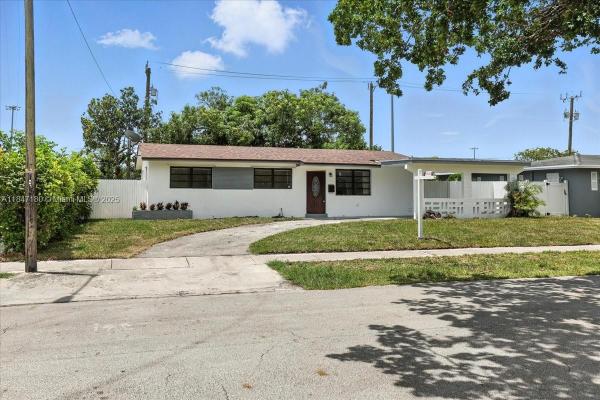Boulevard Heights, 6424 Pierce St, Hollywood, Florida 33024, image 1
