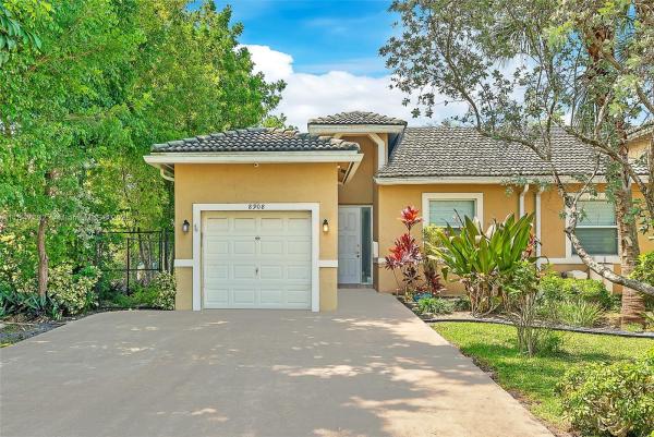 Fairway Lake, 8908 NW 40th St, Coral Springs, Florida 33065, image 1
