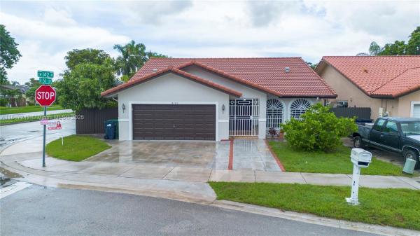Bird Lakes South, 14200 SW 51st St, Kendale Lakes, Florida 33175, image 3