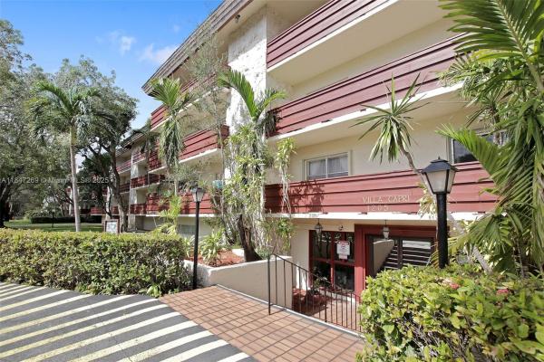 Villa Capri, 1205 Mariposa Ave #320, Coral Gables, Florida 33146, image 2