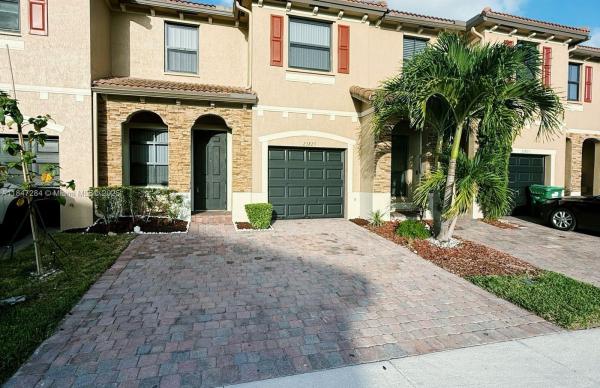 23825 SW 117th Ct, Unincorporated Dade County, Florida 33032, image 1