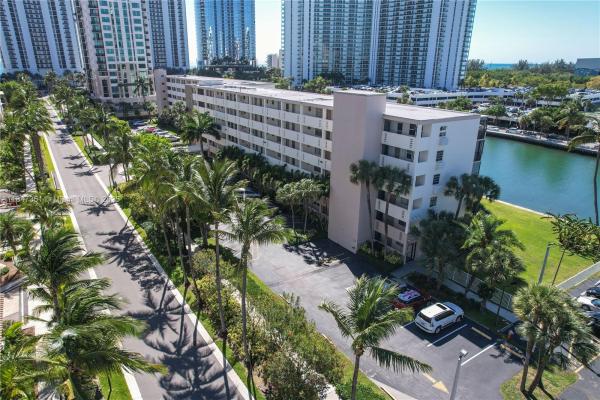 Kings Point Imperial, 220 Kings Point Dr #401, Sunny Isles Beach, Florida 33160, image 1