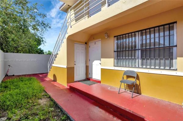 Freshwater, 1006 10th St, West Palm Beach, Florida 33401, image 2