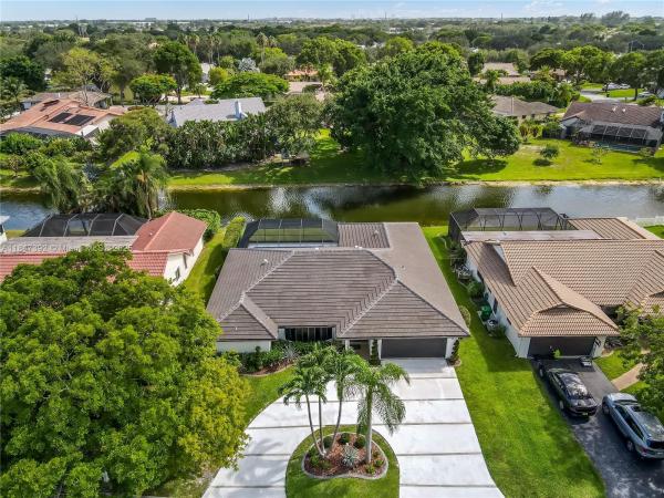 Glen Isle, 11396 NW 3rd Pl, Coral Springs, Florida 33071, image 2
