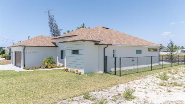 Cape Coral Residential, 601 SW 13th St, Cape Coral, Florida 33991, image 3