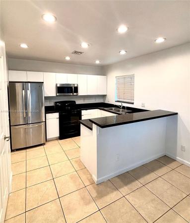 Progresso Village, 820 NW 2nd Ave #3, Fort Lauderdale, Florida 33311, image 1