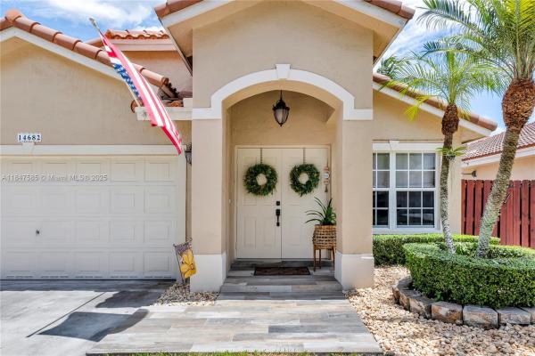 Vista Filare, 14682 Vista Luna Dr, Davie, Florida 33325, image 2